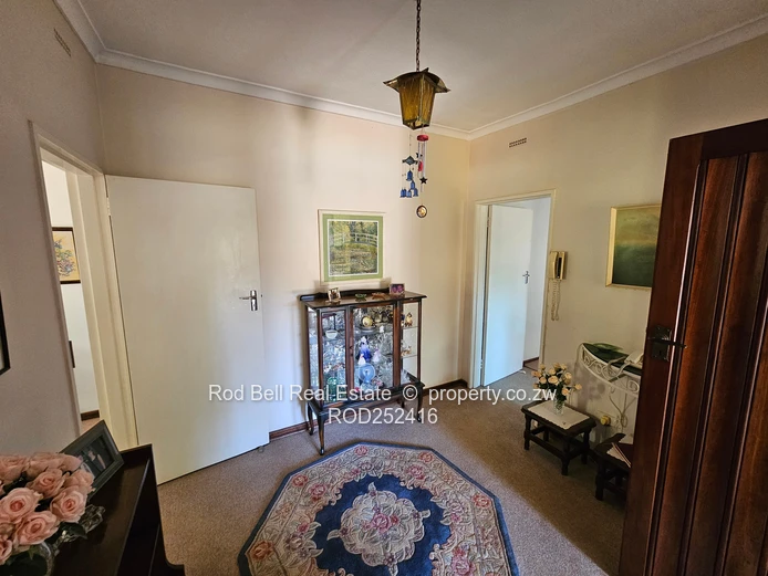 Neat 3 bedroom corner property