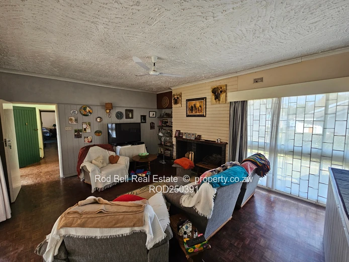 Neat 3-bedroom home and cottage in good location