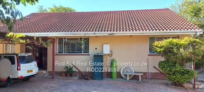 4 Bedroom House for sale in Beitbridge 