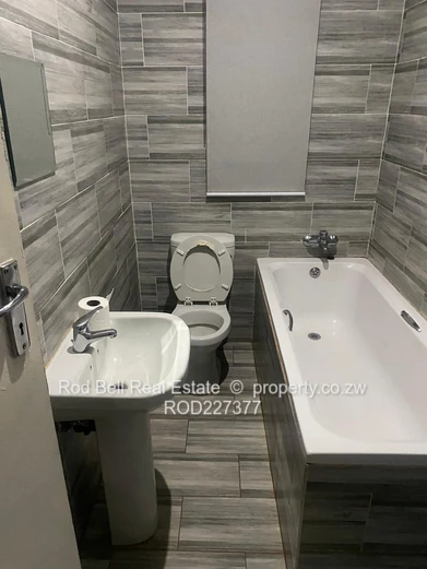 Neat 2-bedroom cottage in a quiet neighorhood