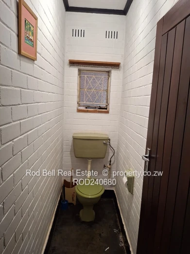 4 Bedroom House in Mandara