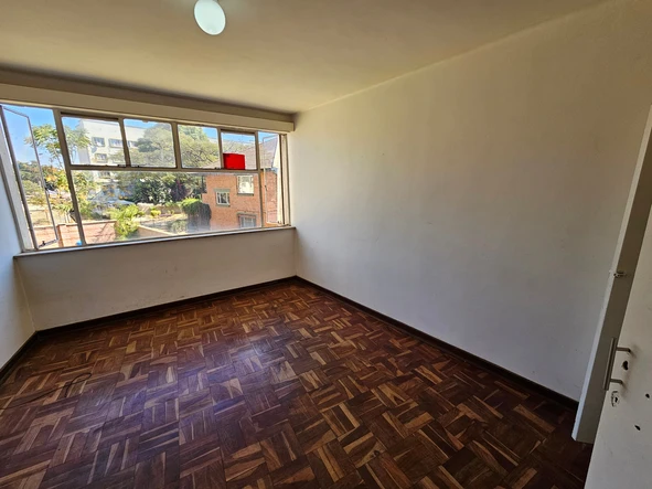 35 Bedroom Flat & Apartment