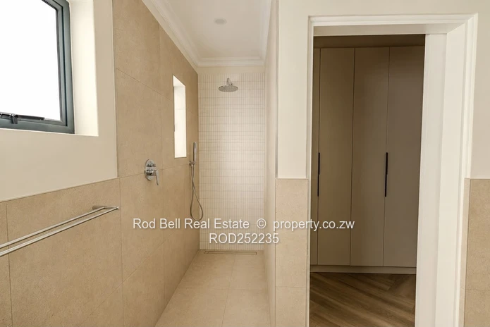 Upmarket brand new 3-bedroom townhouse