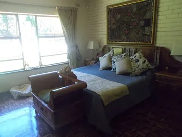 6 Bedroom House