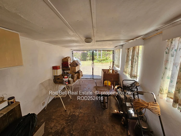 Neat 3 bedroom corner property