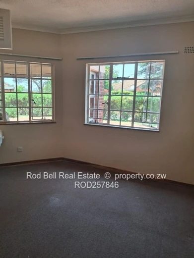 Sunny 2-Bed Garden Flat with Patio & Fireplace - Greendale North, Harare
