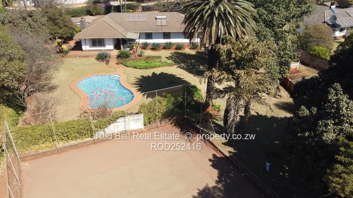 Neat 3 bedroom corner property