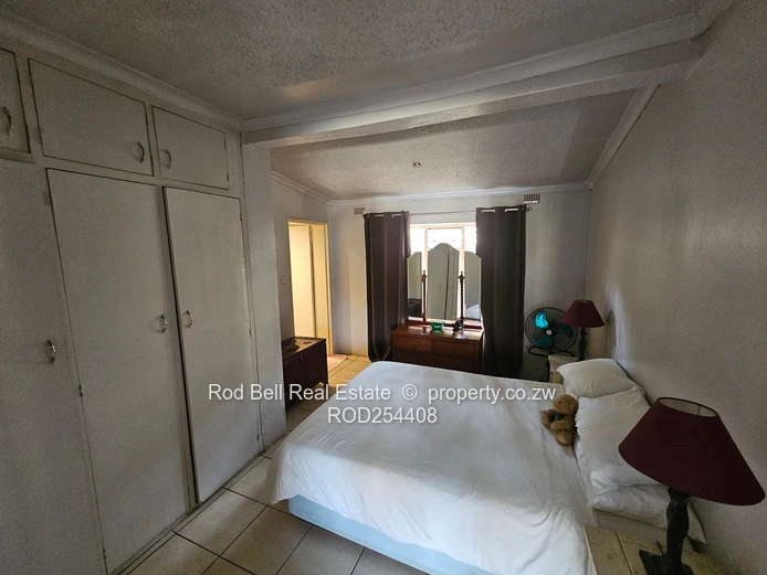 3 bedroom home sitting on 6158m2 of land